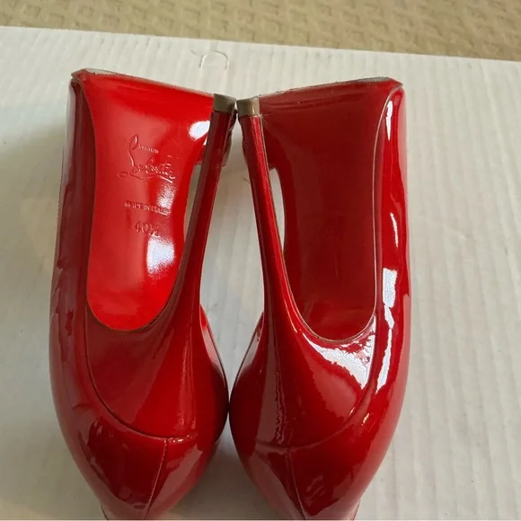 Christian Louboutin Iriza 100 Pump in size 40.5 eurpopean - Picture 12 of 12